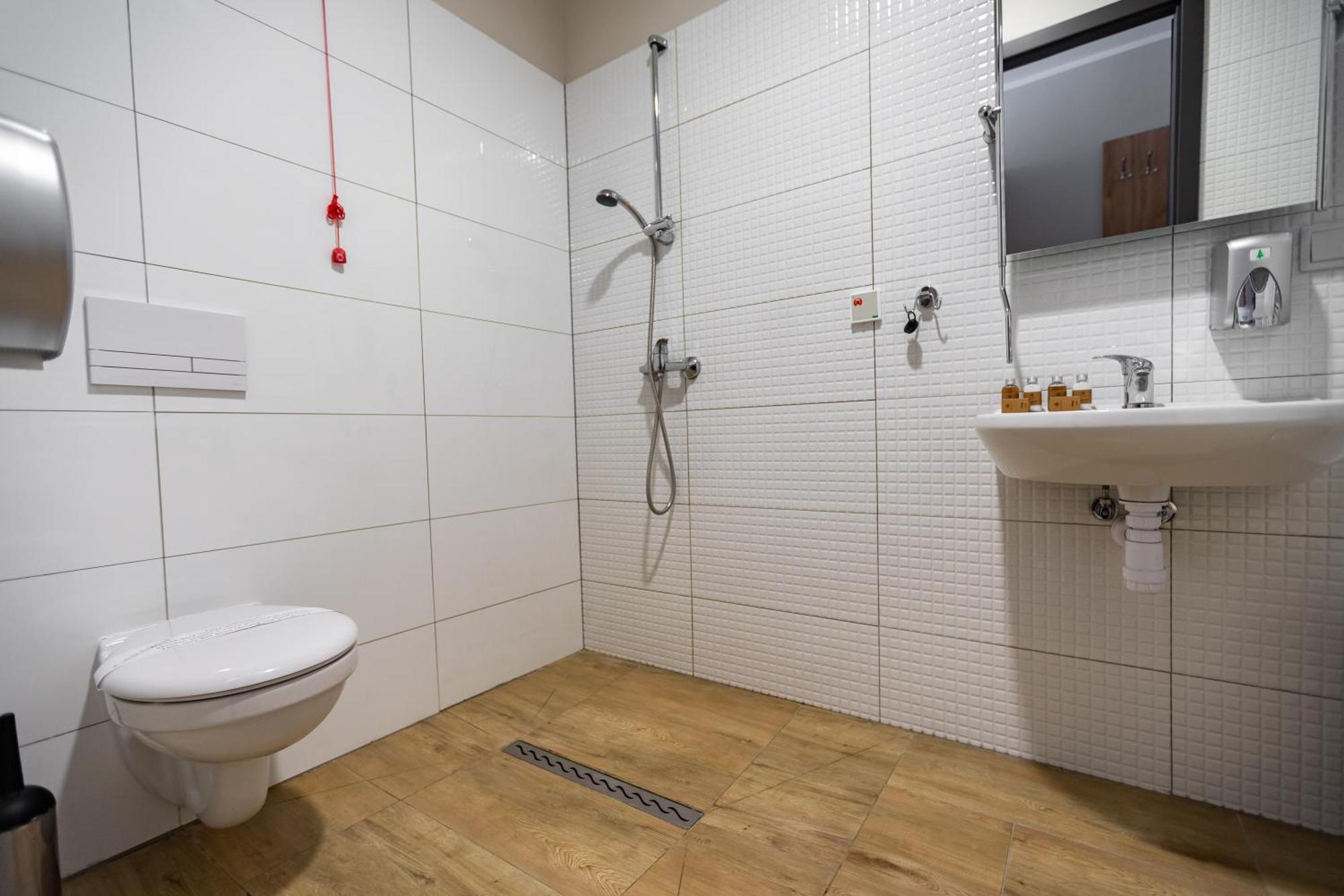 Centrum Rehabilitacji Spolecznej I Zawodowej Zaz Sloneczne Wzgorze Tarnów Esterno foto