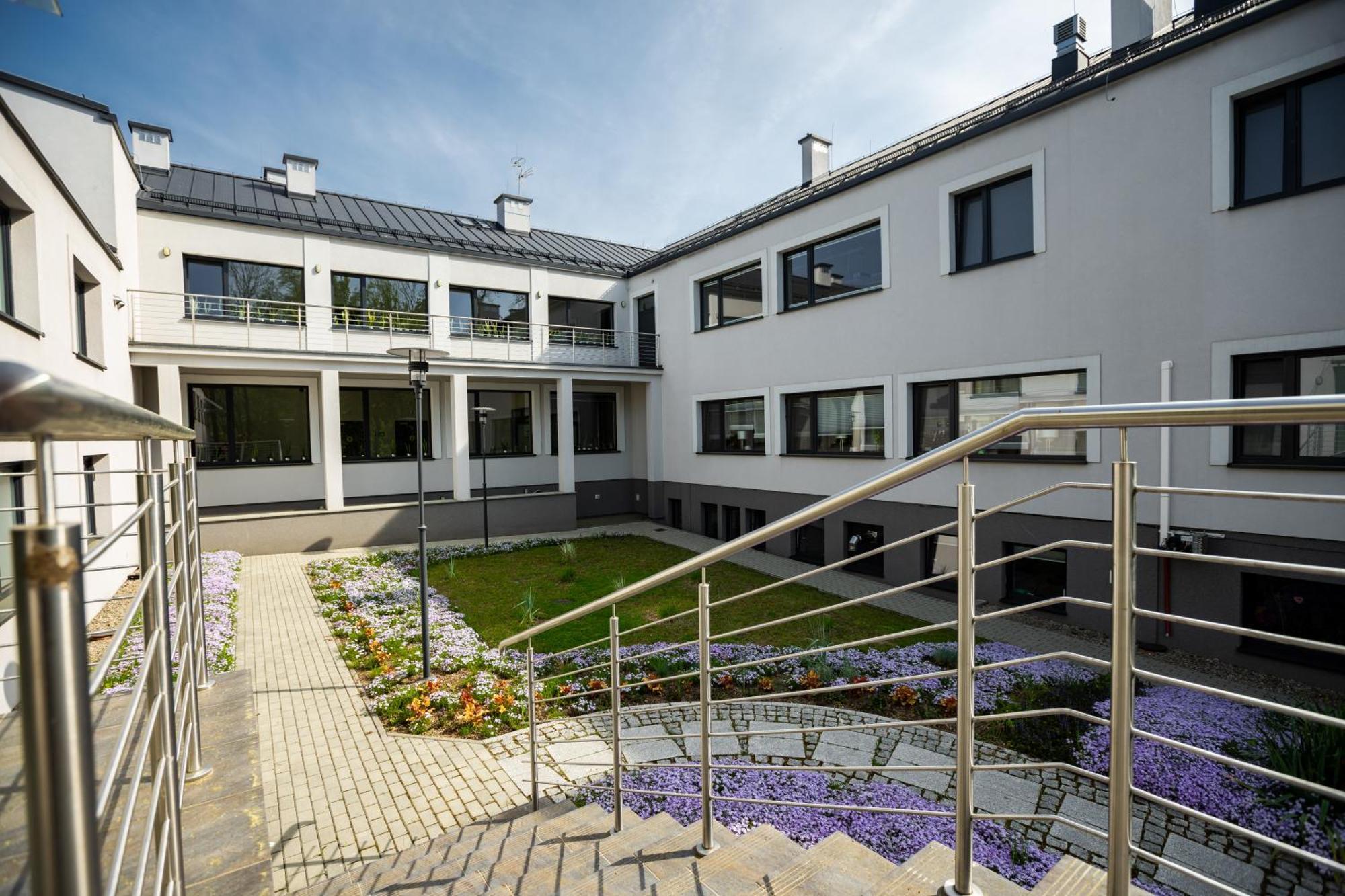 Centrum Rehabilitacji Spolecznej I Zawodowej Zaz Sloneczne Wzgorze Tarnów Esterno foto