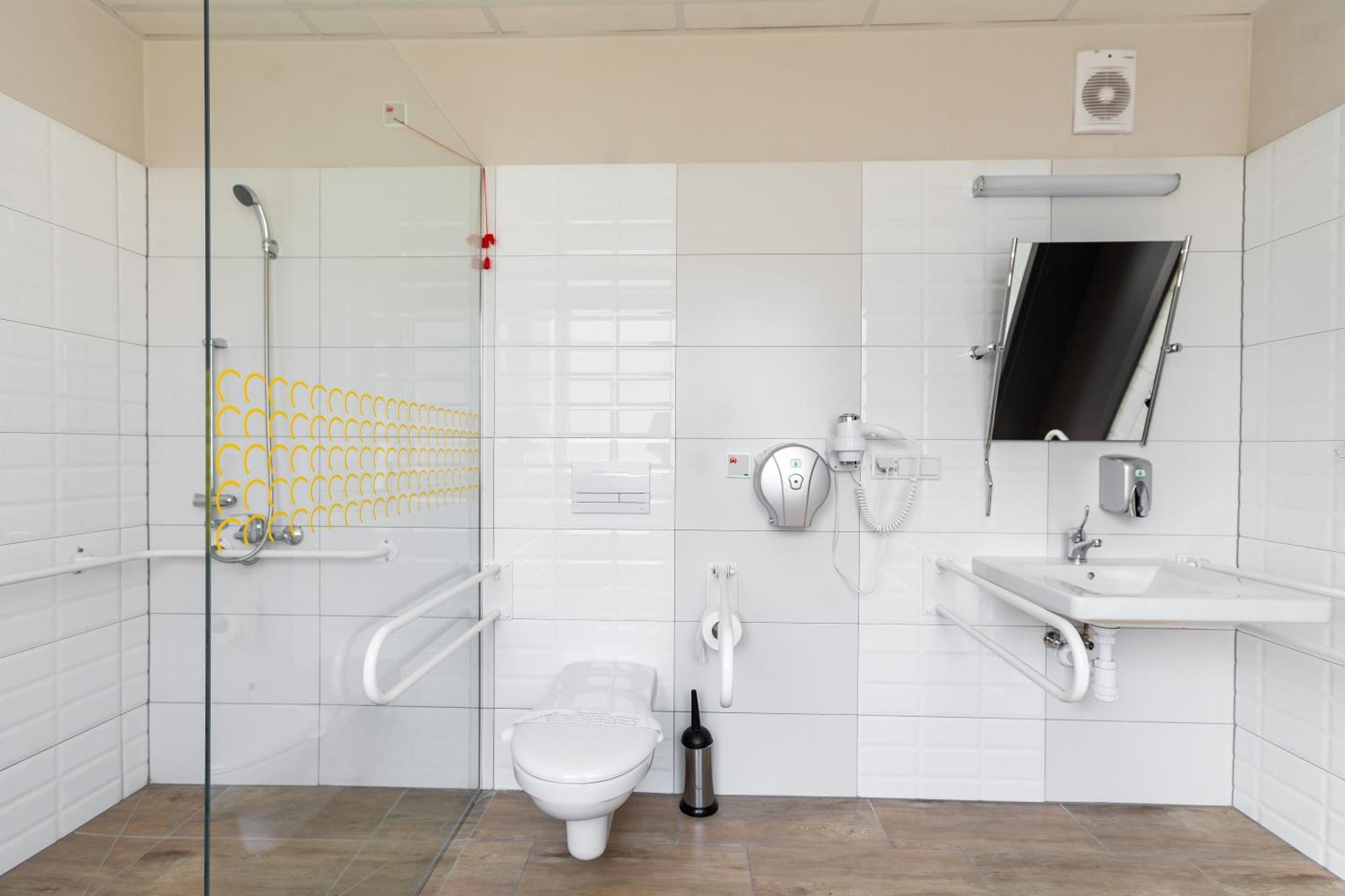 Centrum Rehabilitacji Spolecznej I Zawodowej Zaz Sloneczne Wzgorze Tarnów Esterno foto