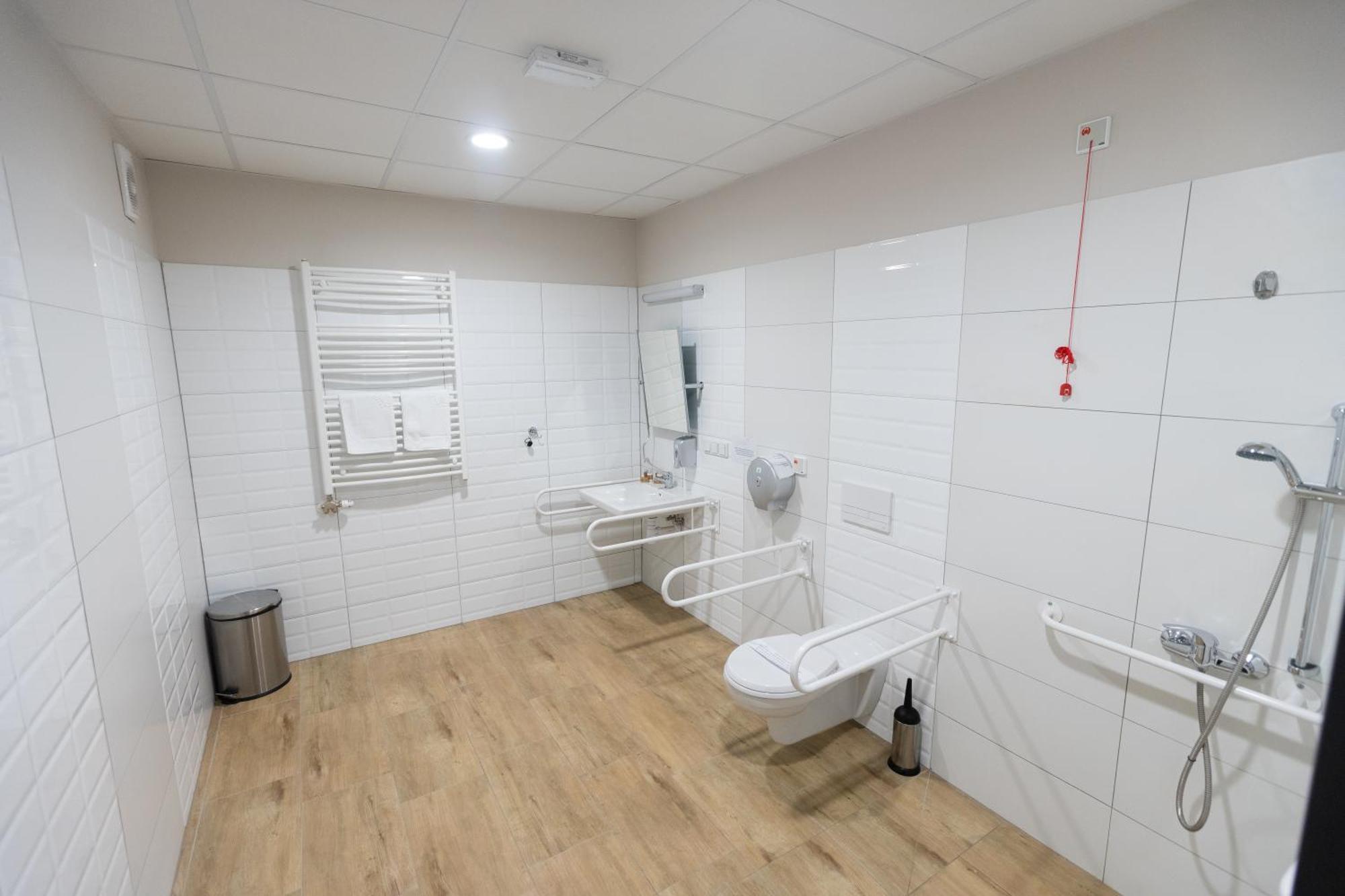 Centrum Rehabilitacji Spolecznej I Zawodowej Zaz Sloneczne Wzgorze Tarnów Esterno foto