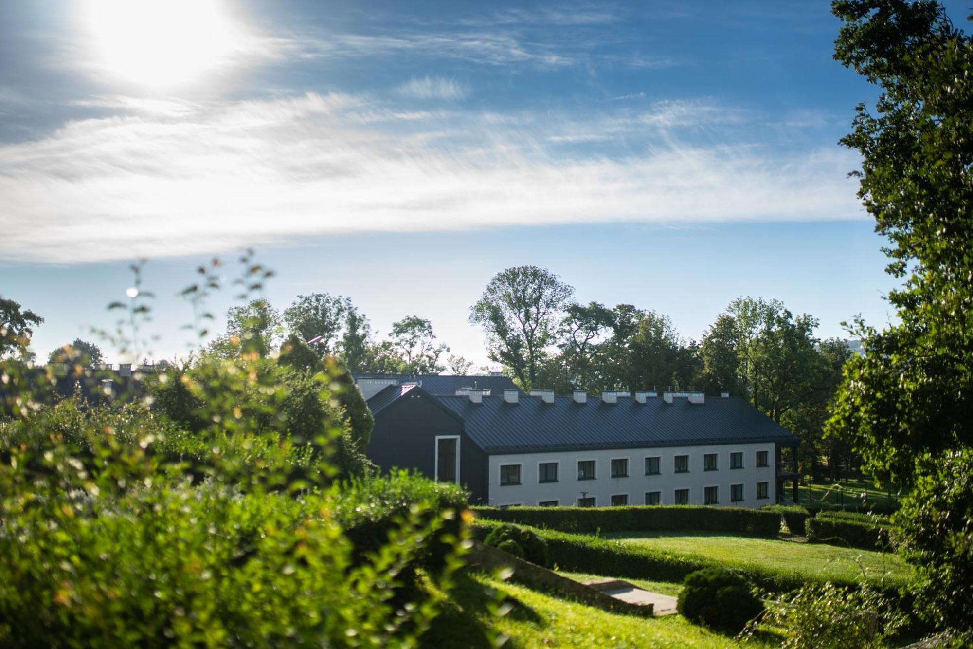 Centrum Rehabilitacji Spolecznej I Zawodowej Zaz Sloneczne Wzgorze Tarnów Esterno foto